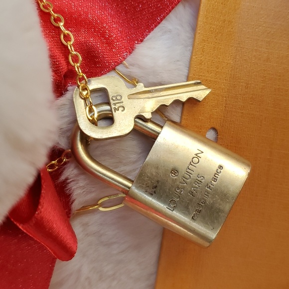 LOUIS VUITTON # 316 🔐 TEDDY BEAR 🧸 GIFT SET - Picture 2 of 6